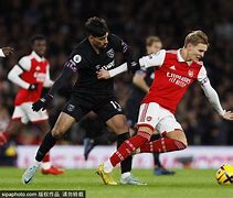 冲刺阶段体能课后，西汉姆主帅复盘备战西甲，球迷炸锅，赛程密集仍需轮换