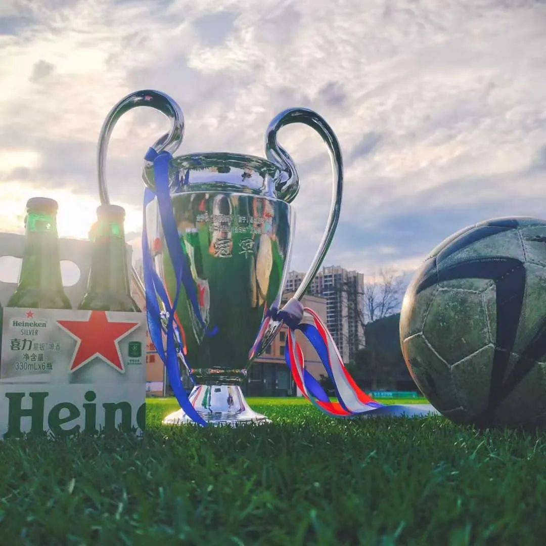 赛后金州勇士豪取连胜——足总杯节点到来，赛场秩序良好，更衣室氛围转暖